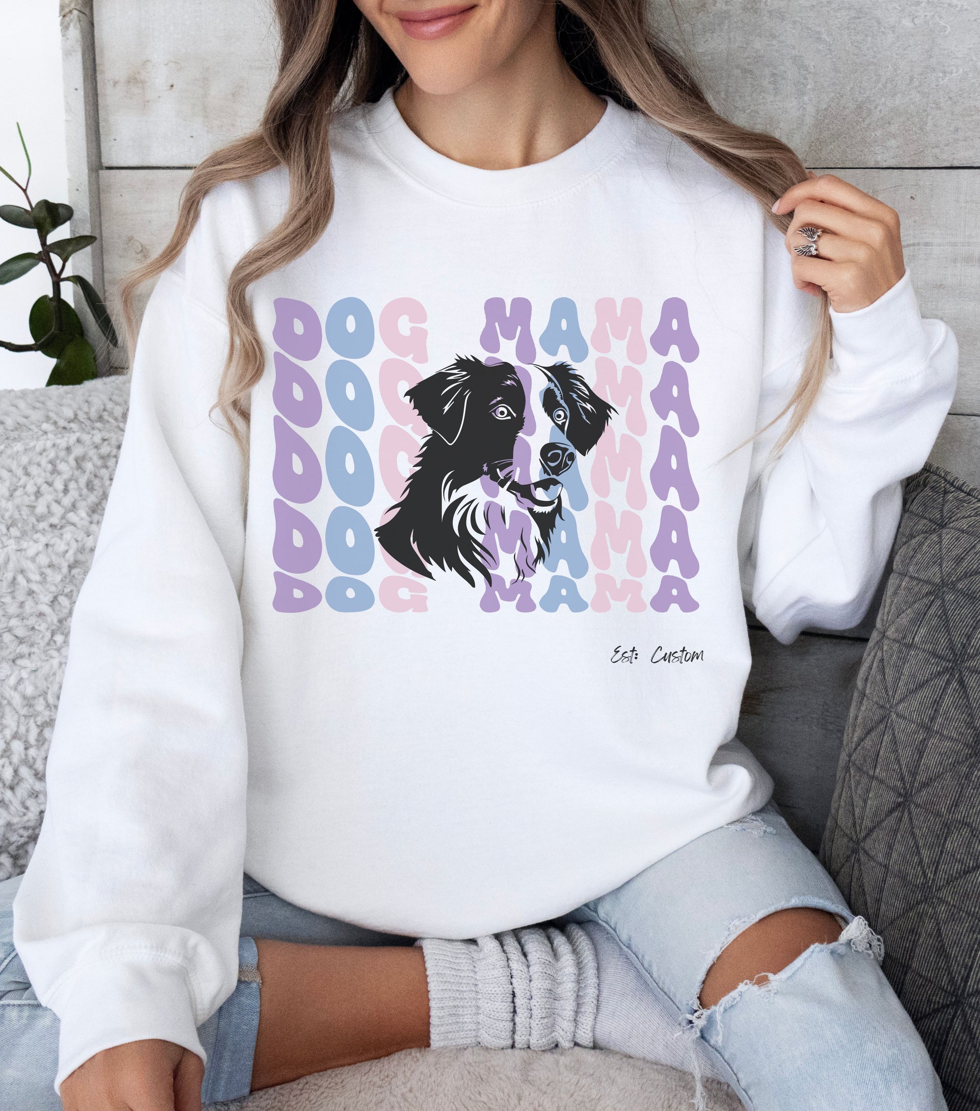 custom retro dog mom sweatshirt birthday gift for Golden Retriever dog owner